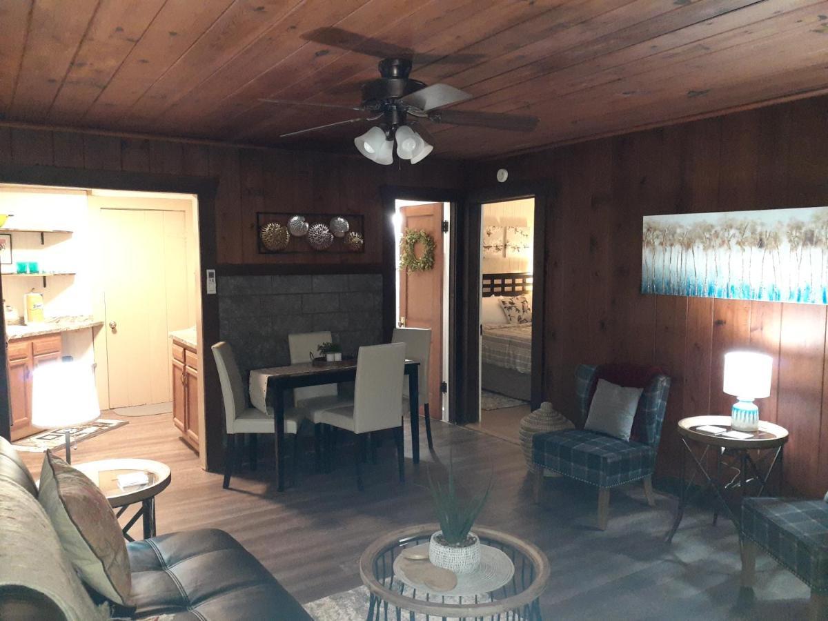 Edgewater Resort Cottage #1 ฮอตสปริงส์ ภายนอก รูปภาพ