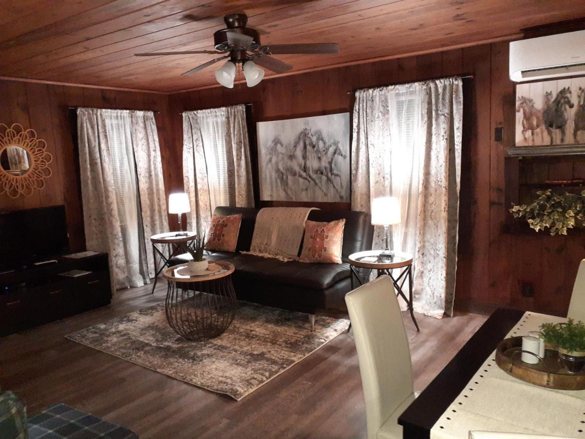 Edgewater Resort Cottage #1 ฮอตสปริงส์ ภายนอก รูปภาพ